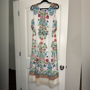 Studio One New York dress size 16W. Beautiful dress worn only worn once.